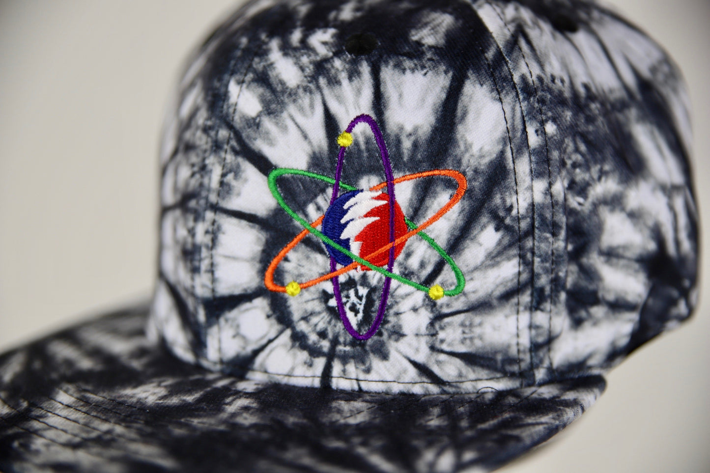 Tie Dyed Autumn Spiral Flex Fitted Hat with embroidered Psychatomic logo. Grateful Dead / Phish Lot. Jammin On Maui.